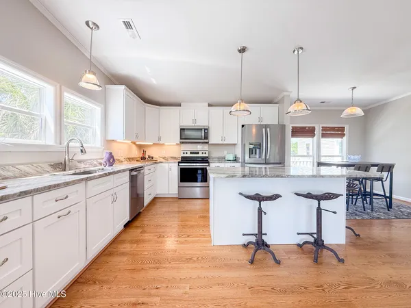 $899,000 | 101 Hamilton Lane, Hubert, NC 28539