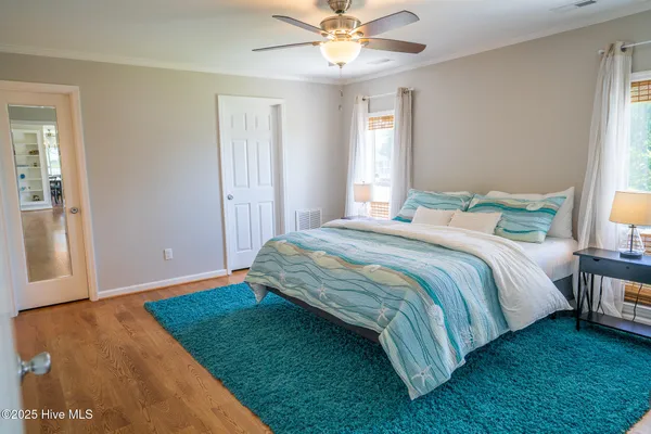 $899,000 | 101 Hamilton Lane, Hubert, NC 28539