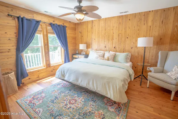 $899,000 | 101 Hamilton Lane, Hubert, NC 28539