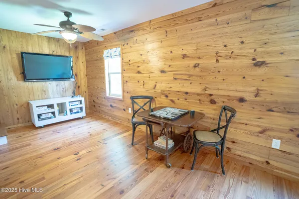 $899,000 | 101 Hamilton Lane, Hubert, NC 28539