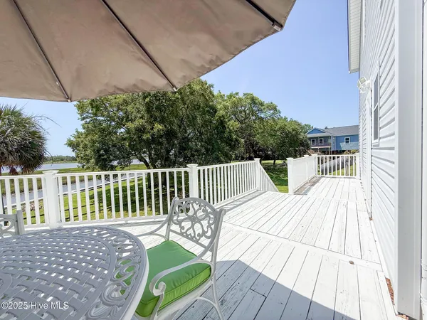 $899,000 | 101 Hamilton Lane, Hubert, NC 28539