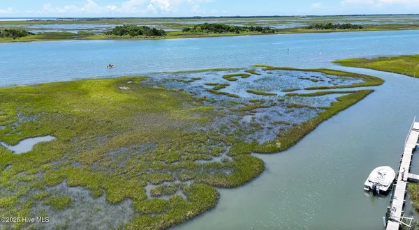 $899,000 | 101 Hamilton Lane, Hubert, NC 28539