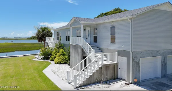 $899,000 | 101 Hamilton Lane, Hubert, NC 28539