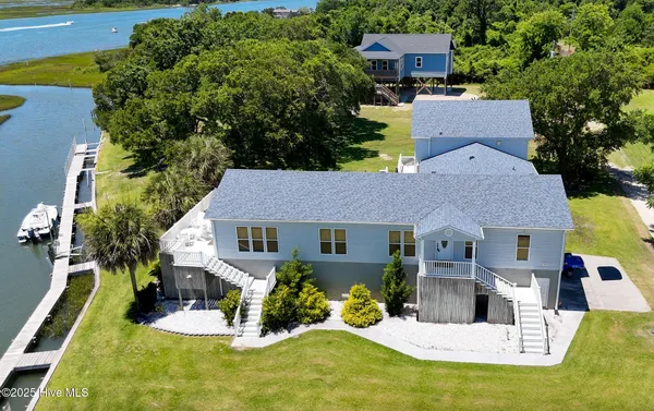 $899,000 | 101 Hamilton Lane, Hubert, NC 28539