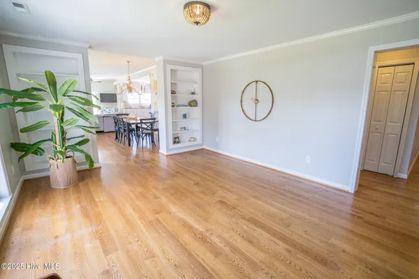 $899,000 | 101 Hamilton Lane, Hubert, NC 28539