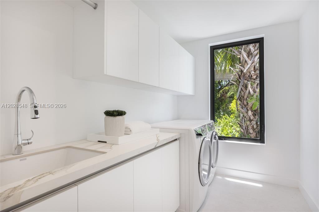 92 Southwest 28th Road, Unit 4 Miami, FL 33129 - Photo 30 of 33