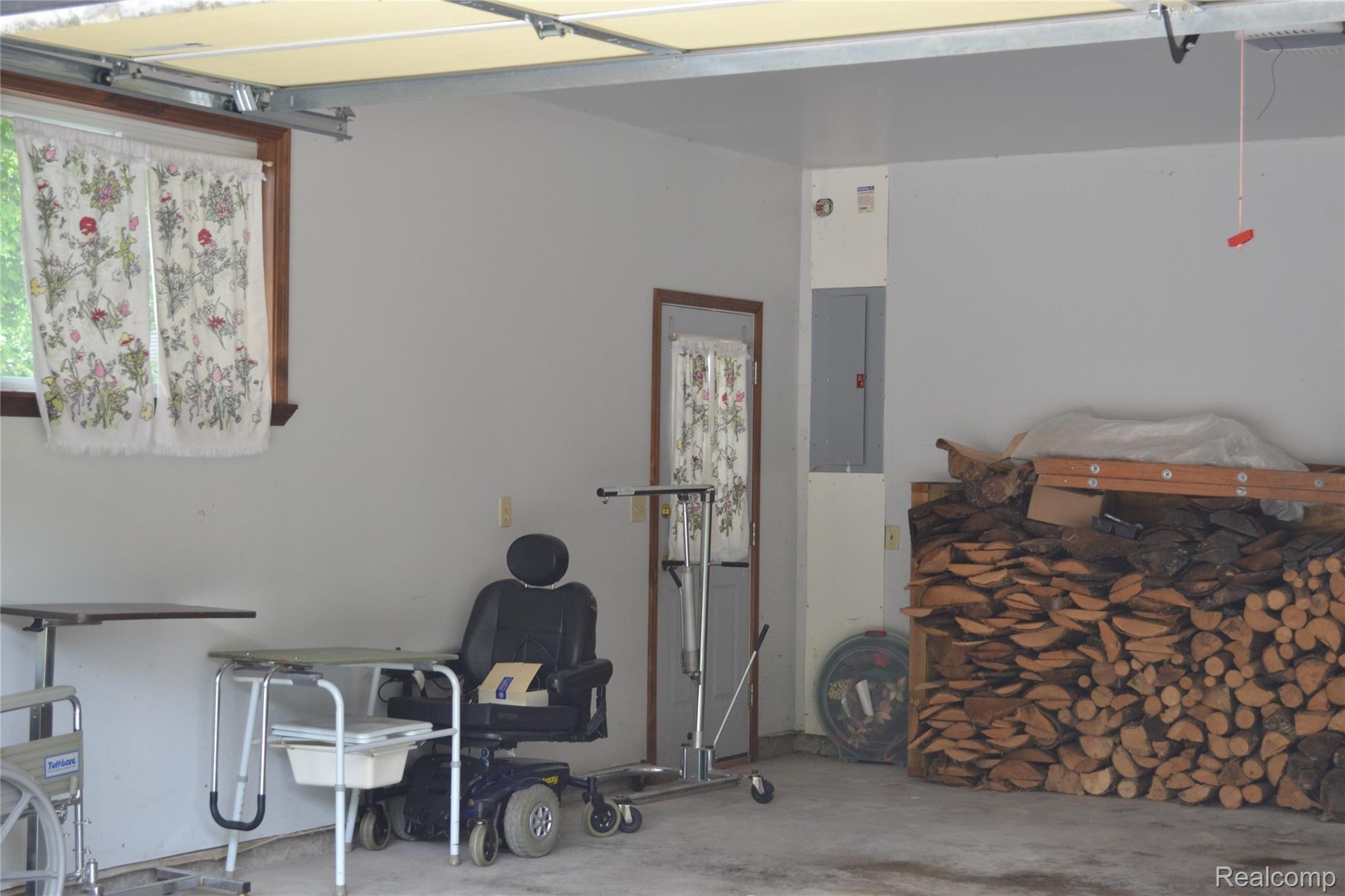 535 East Heil Road Gladwin, MI 48624 - Photo 13 of 40 DSC_0300.JPG