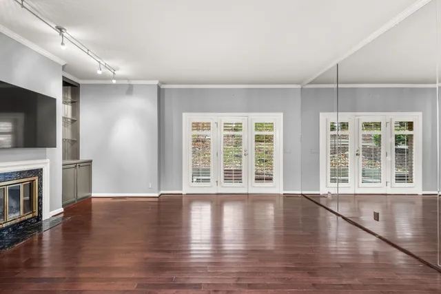 $2,450 | 201 Westchase Drive, Nashville, TN 37205