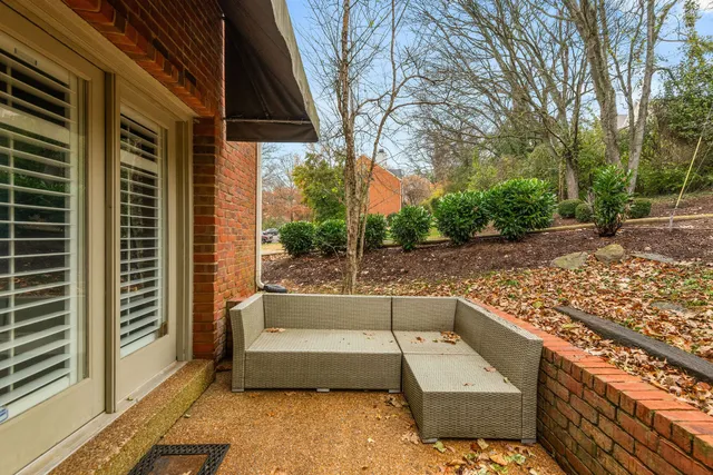 $2,450 | 201 Westchase Drive, Nashville, TN 37205