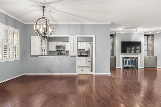 $2,450 | 201 Westchase Drive, Nashville, TN 37205