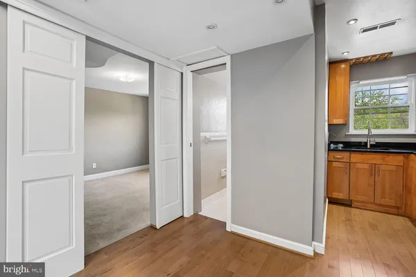 $2,375 | 2021 21st Street North, Unit 22, Arlington, VA 22209