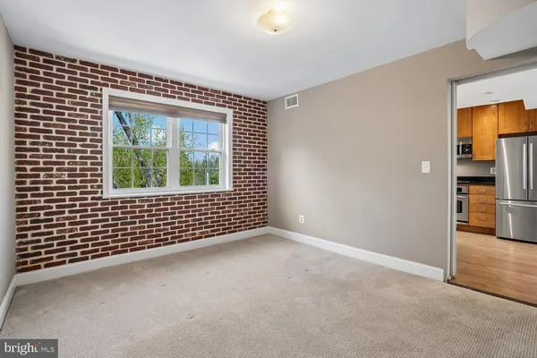 $2,375 | 2021 21st Street North, Unit 22, Arlington, VA 22209