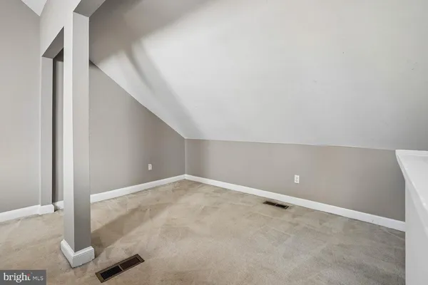 $2,375 | 2021 21st Street North, Unit 22, Arlington, VA 22209