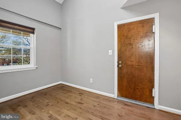 $2,375 | 2021 21st Street North, Unit 22, Arlington, VA 22209