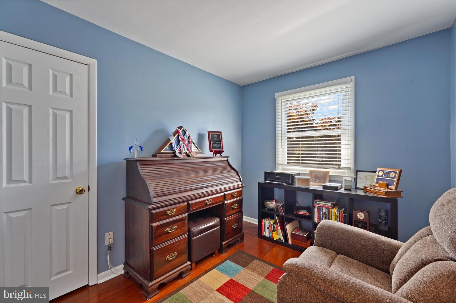 1101 Wynnbrook Road Secane, PA 19018 - Photo 11 of 19 a living room with furniture and a window