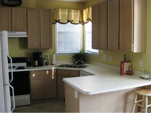 3208 Tabor Court Raleigh, NC 27604 - Photo 7 of 12 Gallery Image 7