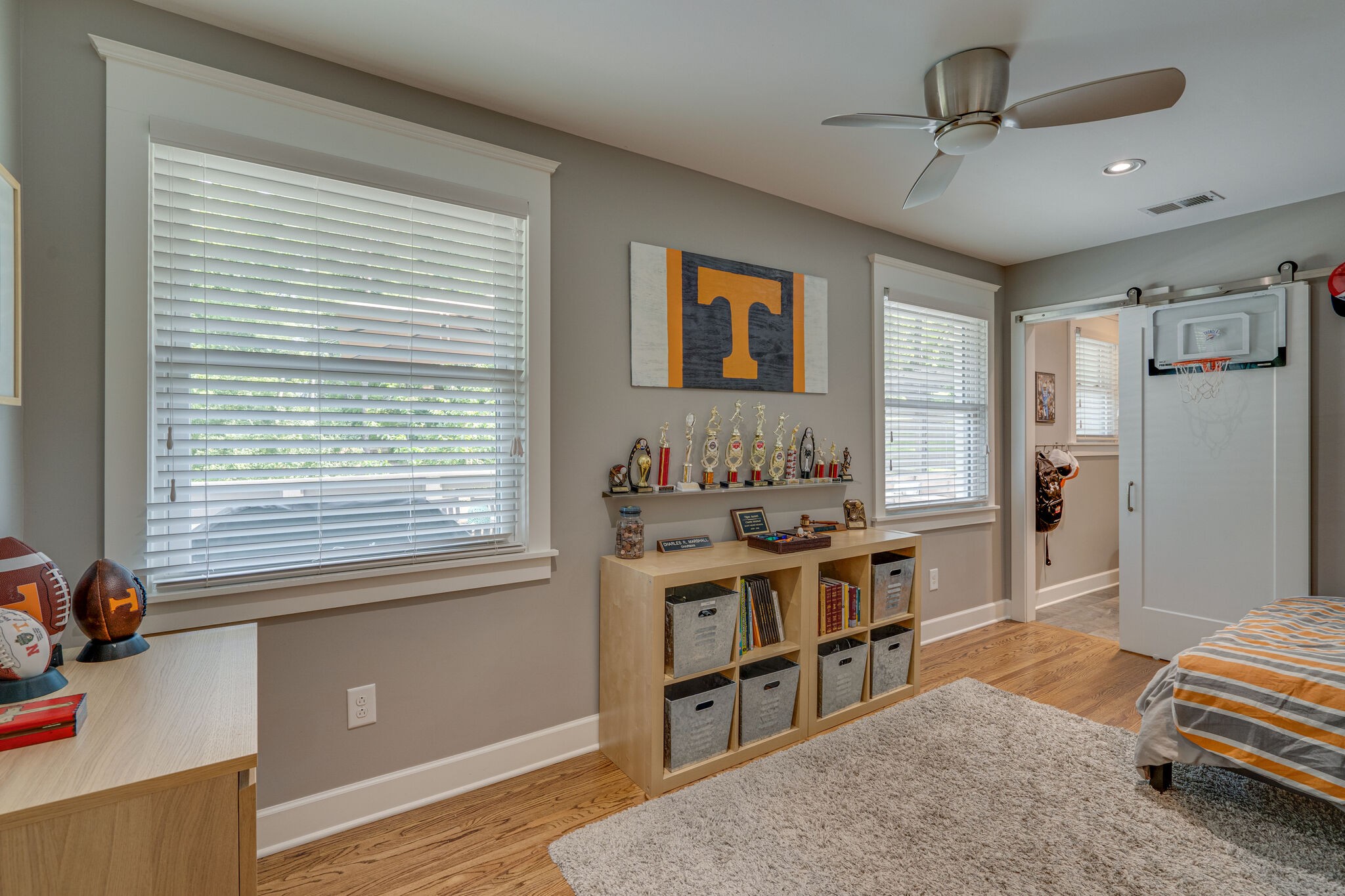 6357 Torrington Road Nashville, TN 37205 - Photo 29 of 48 a living room with stainless steel appliances kitchen island granite countertop furniture and a window