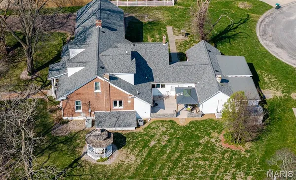 $424,500 | 339 East Mill Street, Millstadt, IL 62260