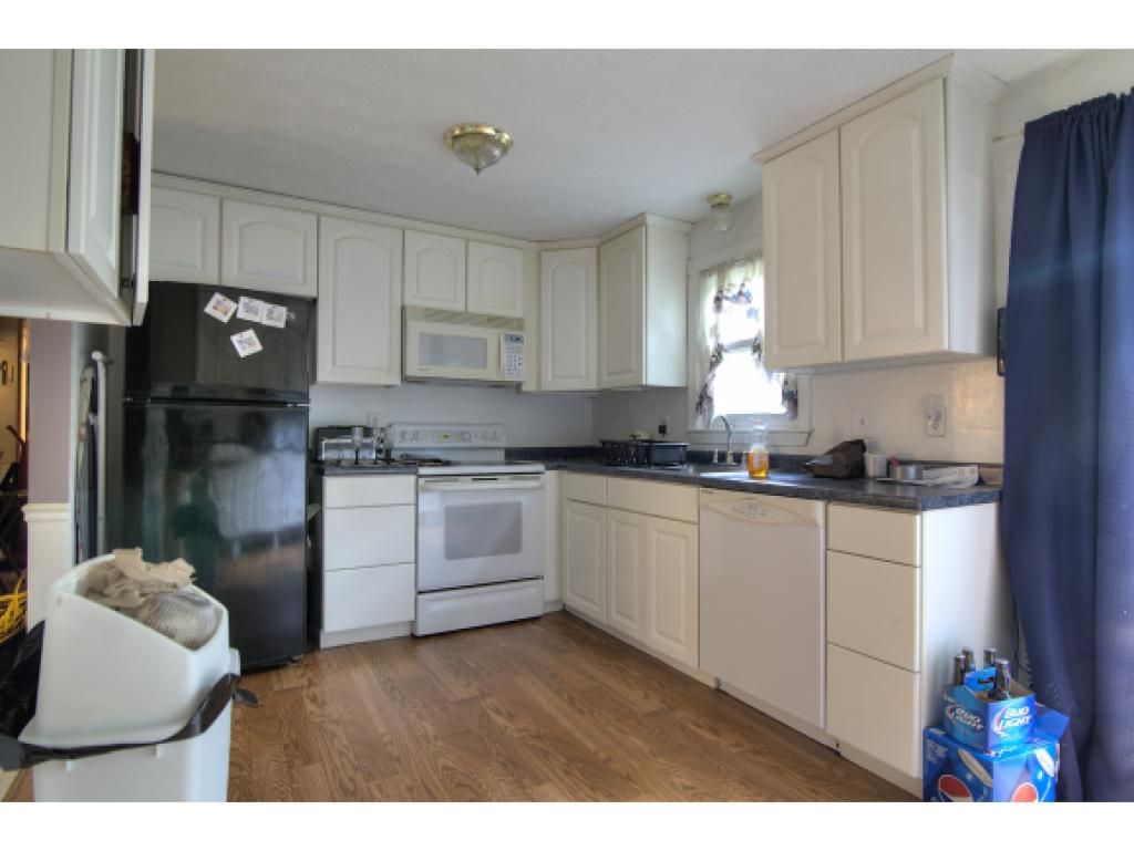 135 Deerhaven Road Weare, NH 03281 - Photo 4 of 24