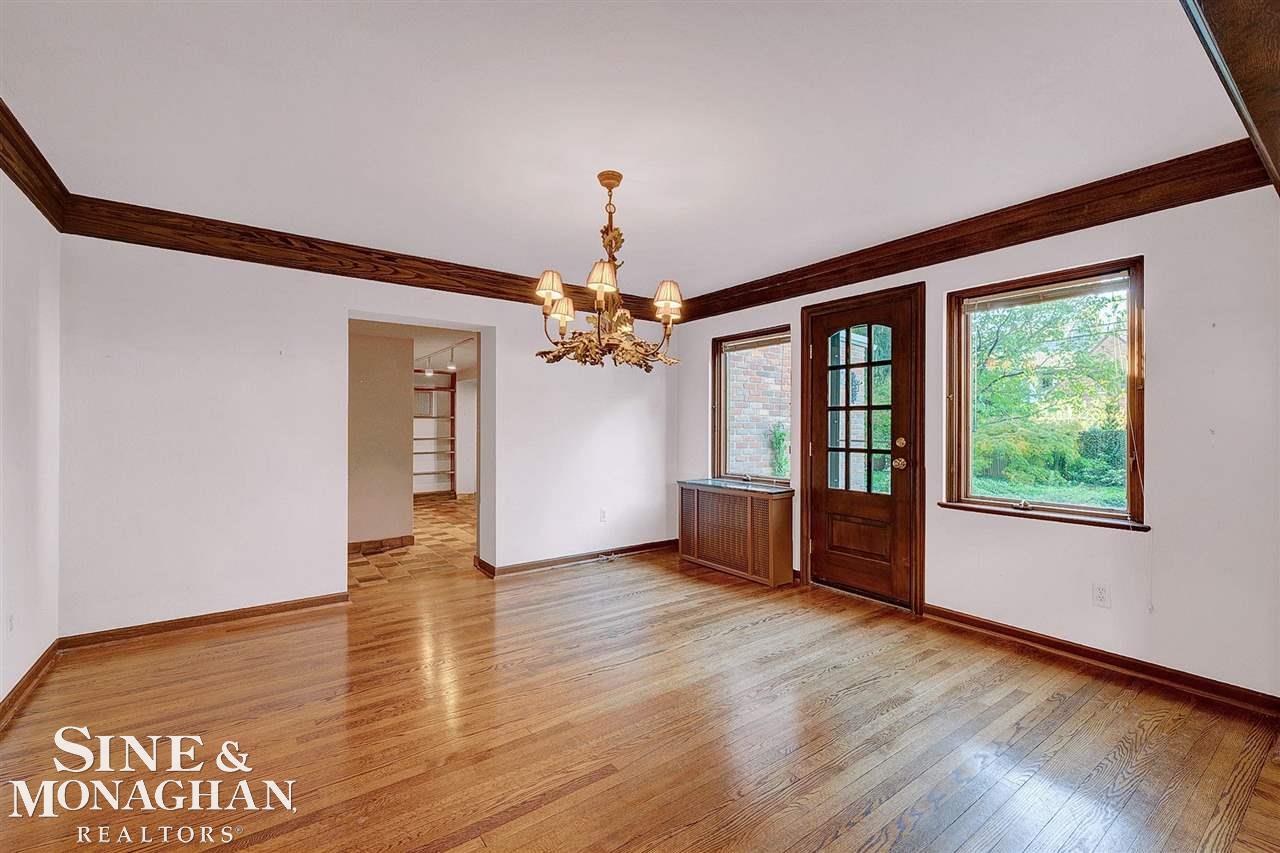 65 Moran Road Grosse Pointe Farms, MI 48236 - Photo 10 of 37