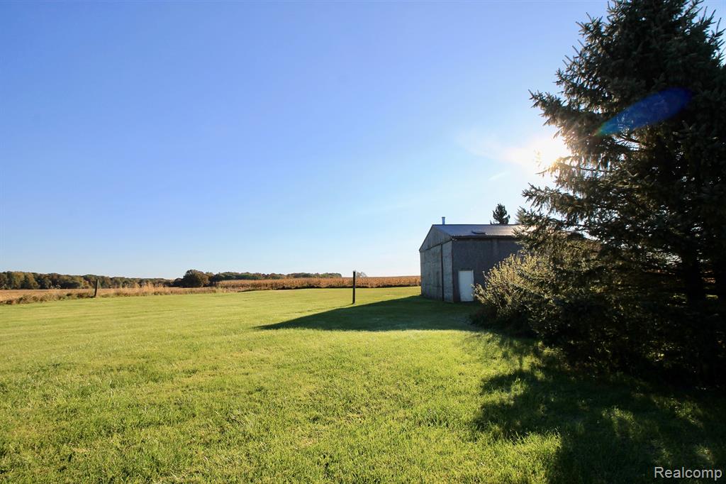 10417 Vassar Road Grand Blanc, MI 48439 - Photo 9 of 24 Gallery Image 9