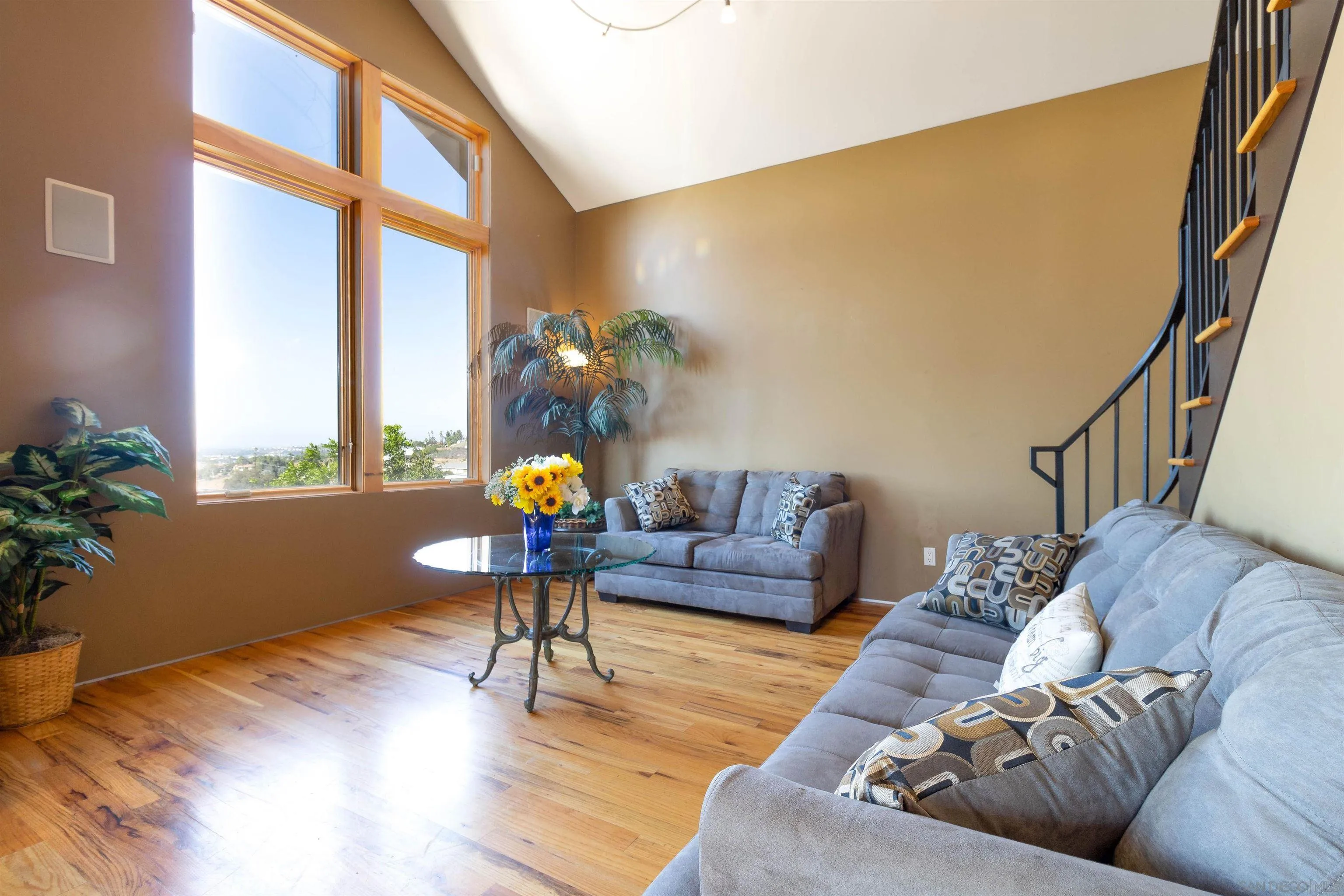 1608 Maria Avenue Spring Valley, CA 91977 - Photo 3 of 37 Gallery Image 3