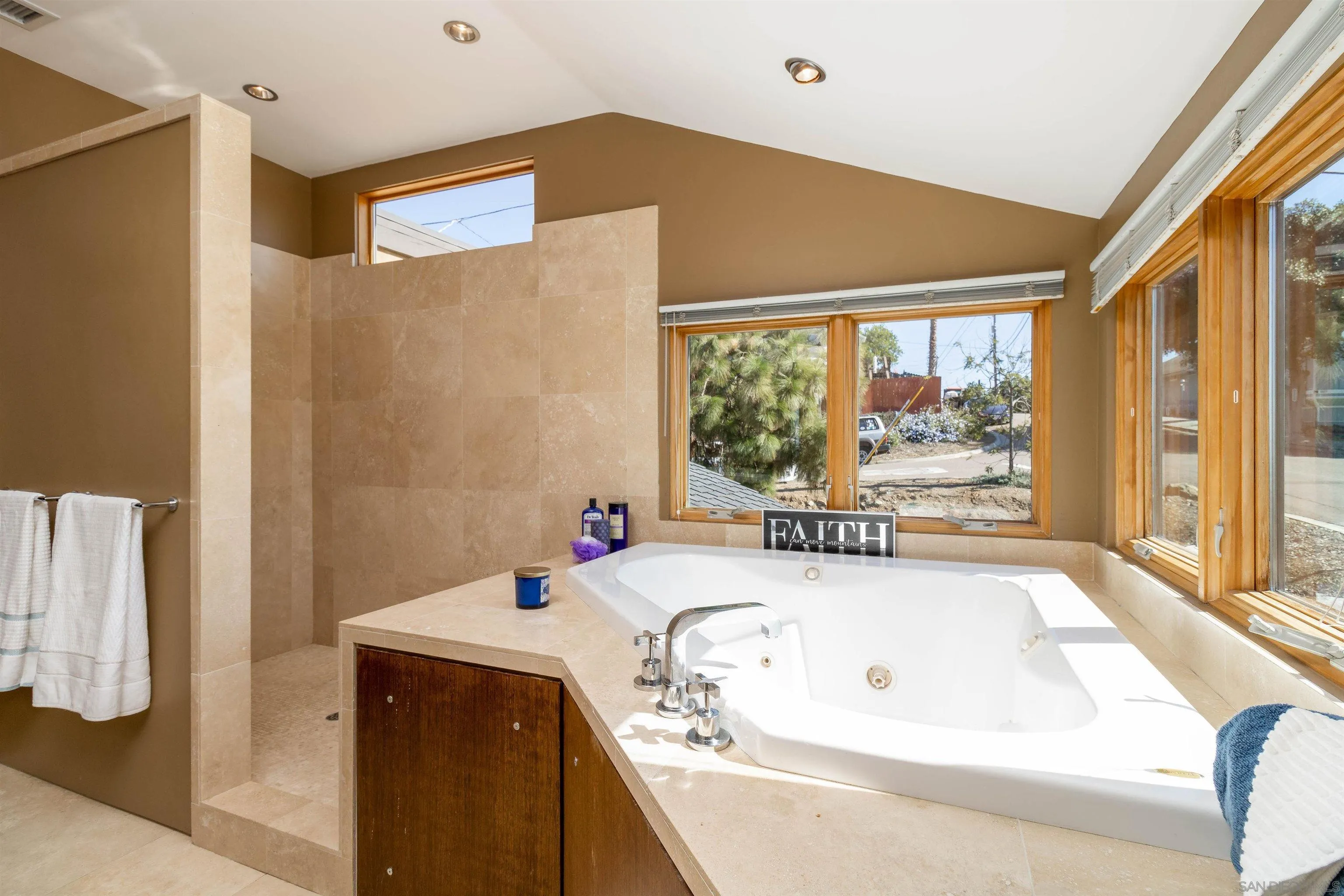 1608 Maria Avenue Spring Valley, CA 91977 - Photo 5 of 37 Gallery Image 5