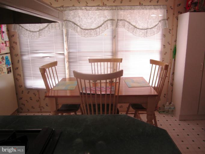 27 Summerhill Road Crownsville, MD 21032 - Photo 6 of 12 Dining Room