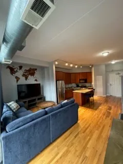 $2,300 | 1919 South Michigan Avenue, Unit 400, Chicago, IL 60616