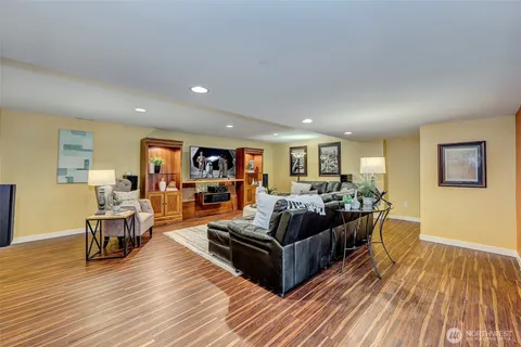 $1,975,000 | 1419 179th Place Northeast, Bellevue, WA 98008