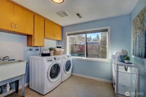 $1,975,000 | 1419 179th Place Northeast, Bellevue, WA 98008