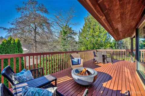 $1,975,000 | 1419 179th Place Northeast, Bellevue, WA 98008