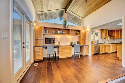 $1,975,000 | 1419 179th Place Northeast, Bellevue, WA 98008