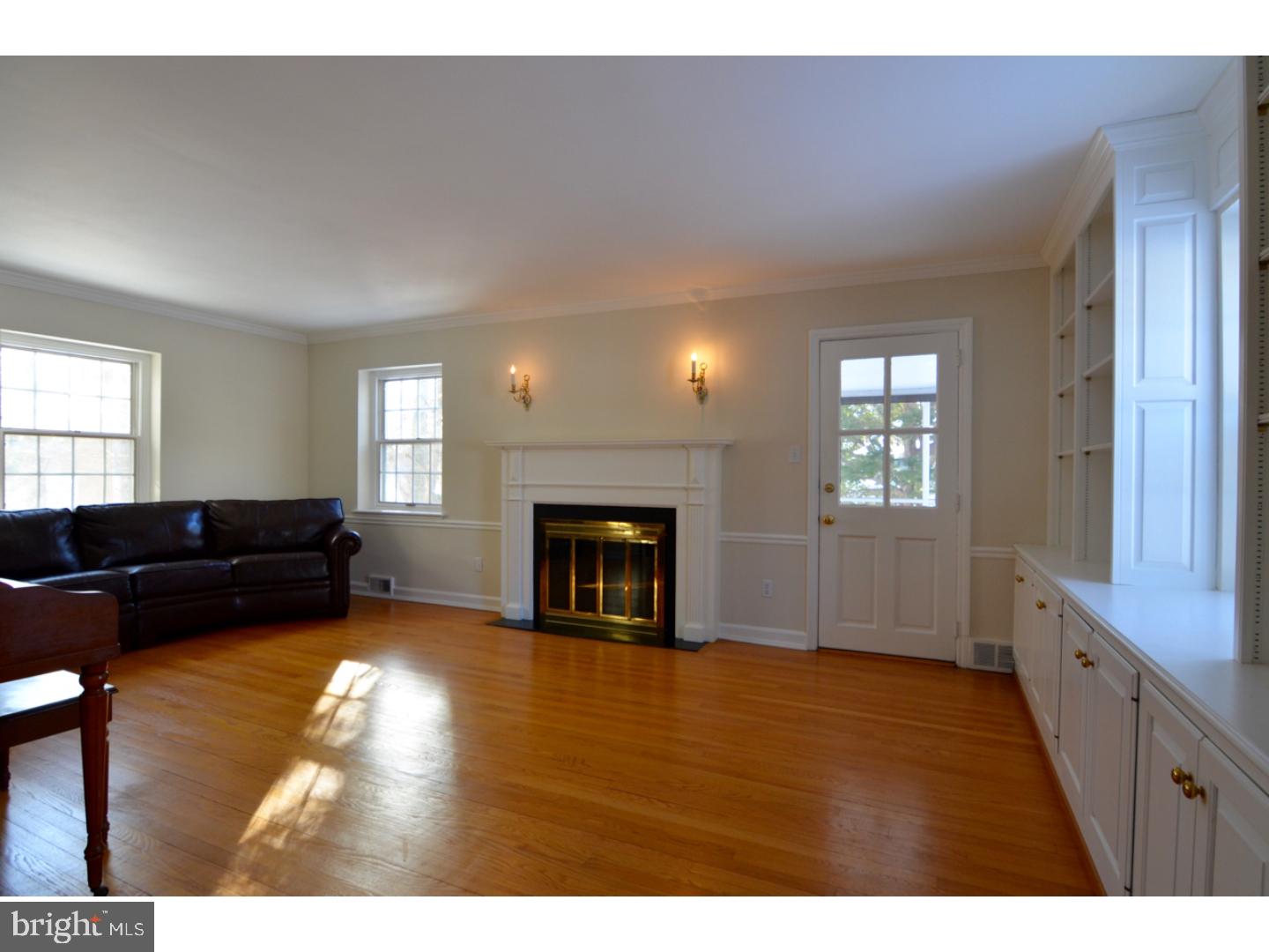 18 Briar Road Wayne, PA 19087 - Photo 5 of 20 Living Room
