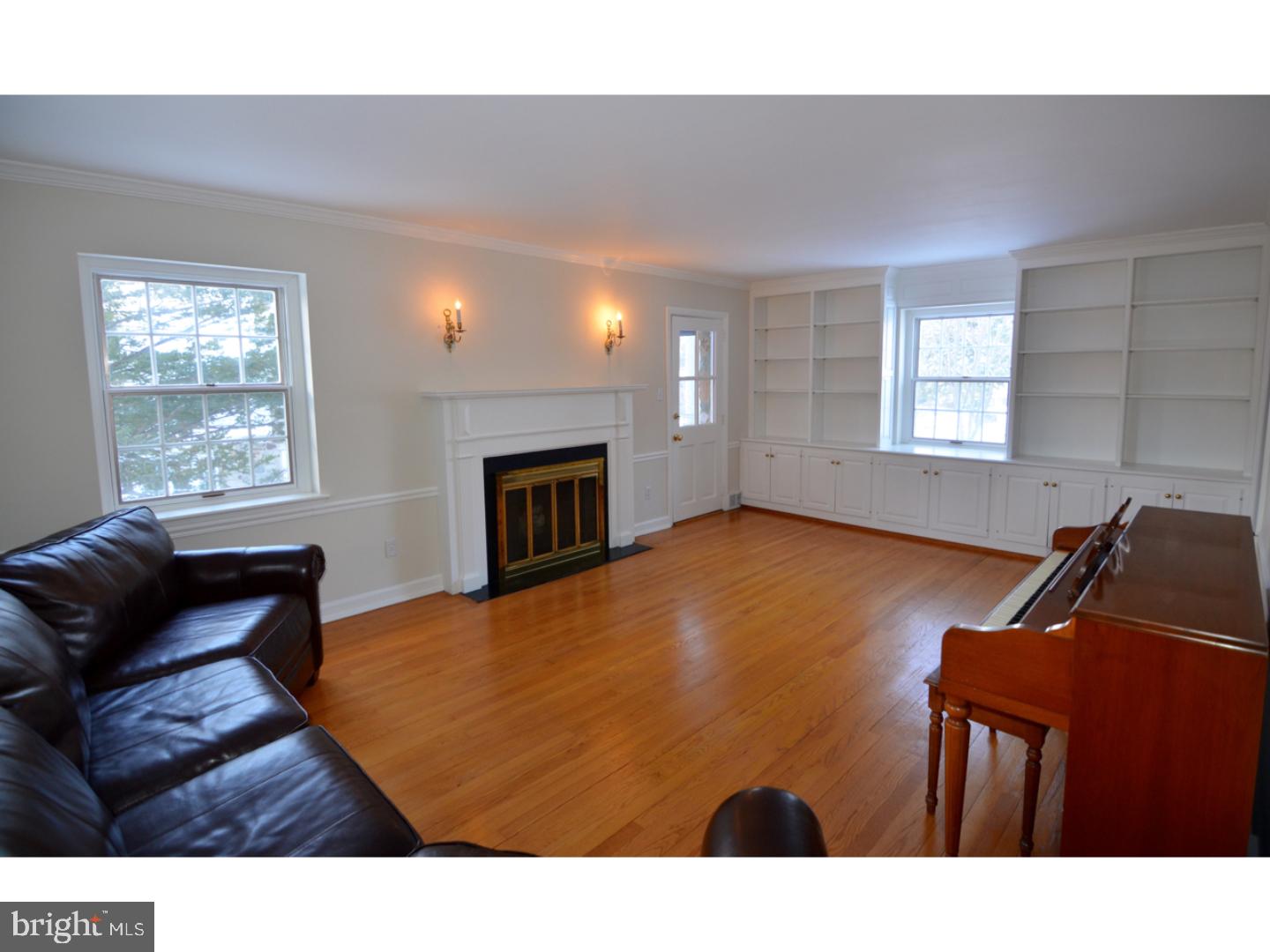 18 Briar Road Wayne, PA 19087 - Photo 6 of 20 Living Room