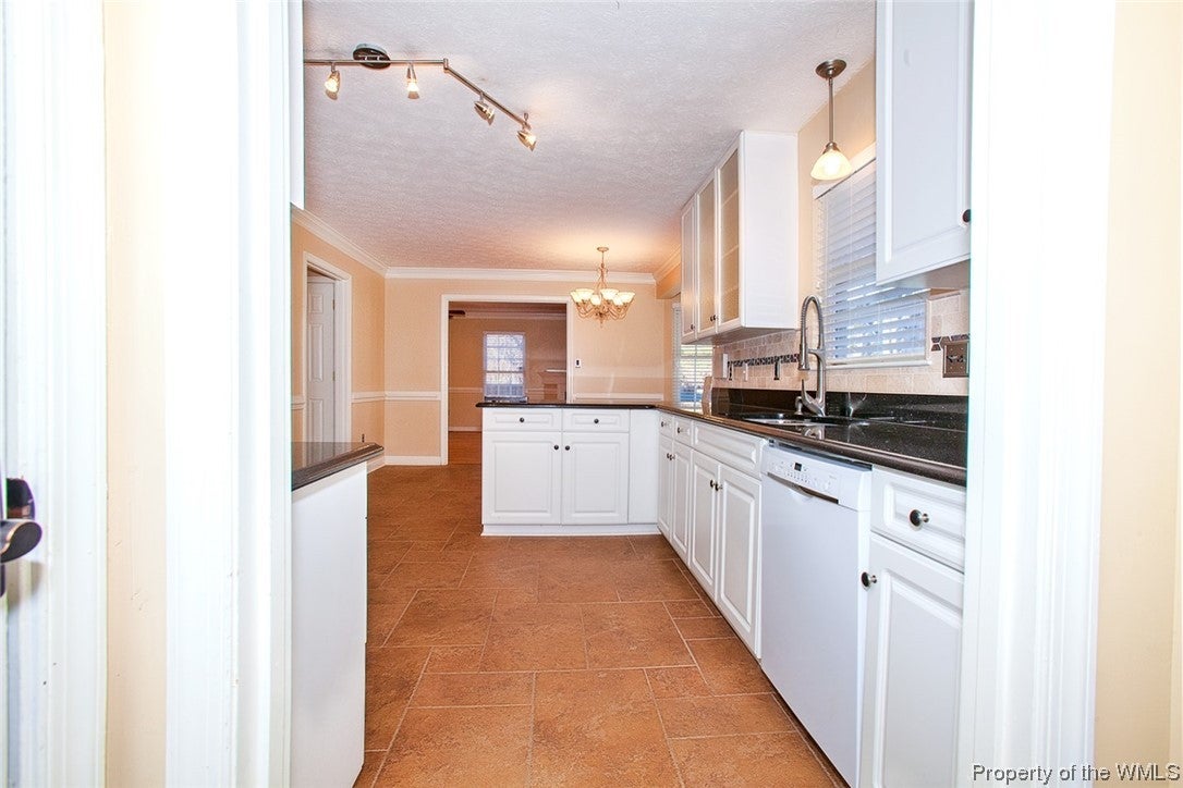 1002 Dare Road Yorktown, VA 23692 - Photo 26 of 44 Gallery Image 26
