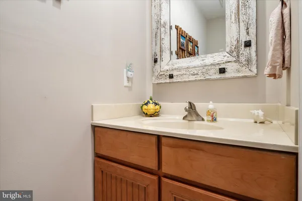 $687,500 | 959 Chester River Drive, Grasonville, MD 21638