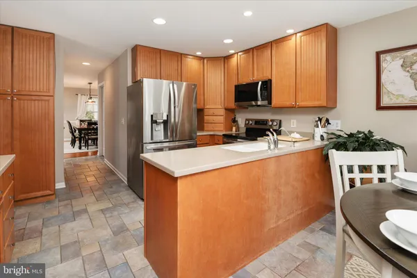 $687,500 | 959 Chester River Drive, Grasonville, MD 21638