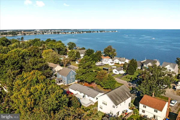 $687,500 | 959 Chester River Drive, Grasonville, MD 21638