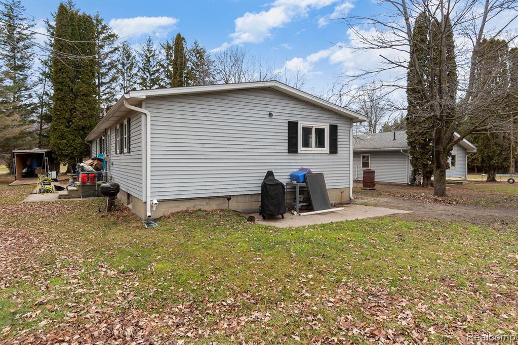 2951 South Patterson Road Midland, MI 48640 - Photo 19 of 23