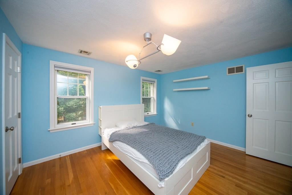14 Ledge Hill Road Southborough, MA 01772 - Photo 24 of 32