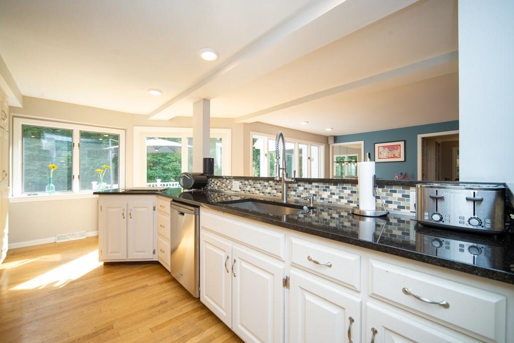 14 Ledge Hill Road Southborough, MA 01772 - Photo 3 of 32