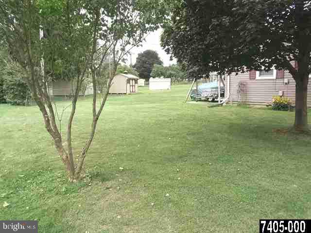 236 Heistand Road York, PA 17402 - Photo 8 of 9 Gallery Image 8