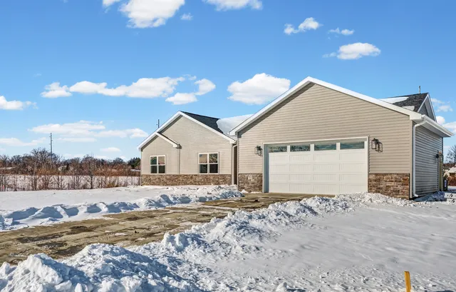 $399,900 | 1729 South Stone Creek Boulevard, Urbana, IL 61802