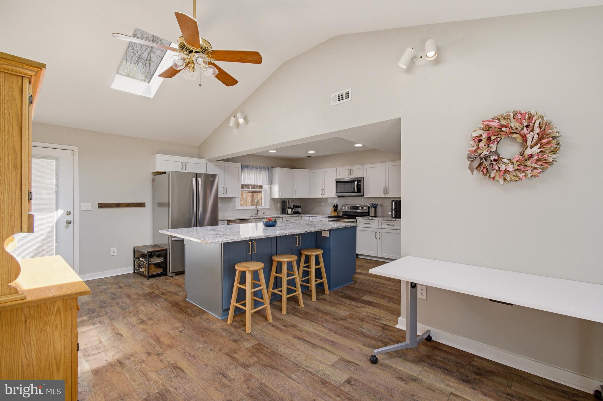 1410 Knights Bridge Turn Crofton, MD 21114 - Photo 13 of 75 Room for parties