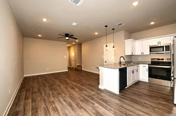 $1,500 | 11318 Clearmine, Unit 102, San Antonio, TX 78224