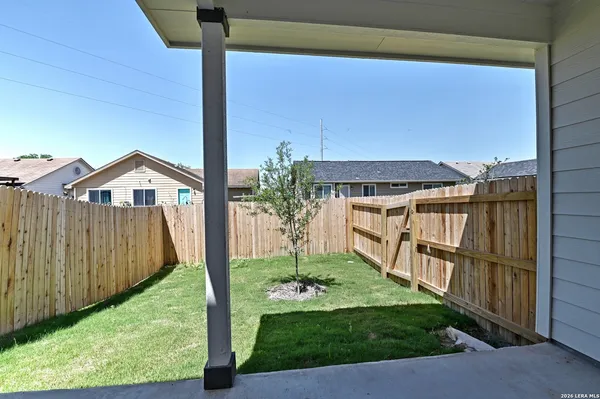 $1,500 | 11318 Clearmine, Unit 102, San Antonio, TX 78224