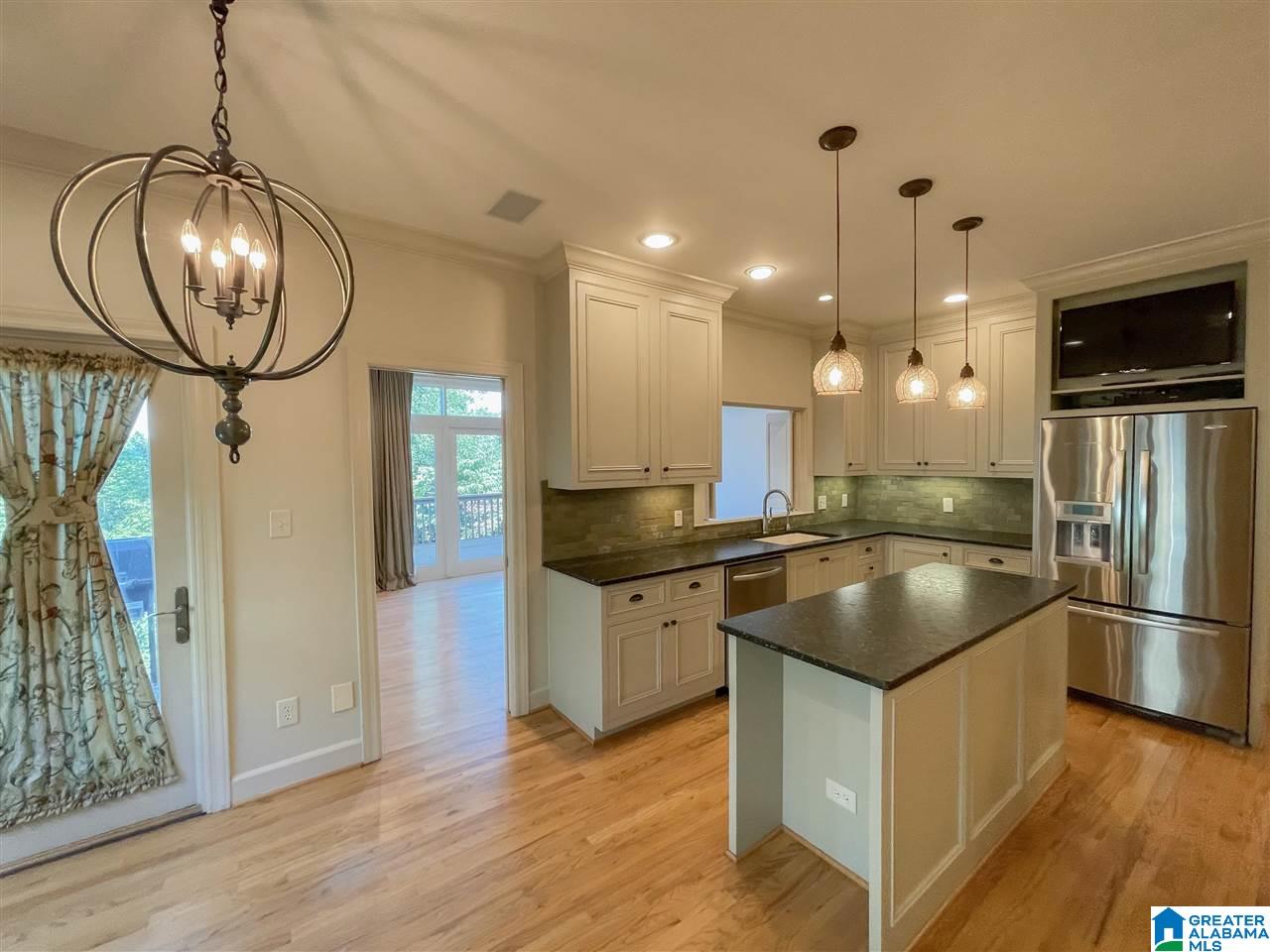 4944 Altamont Road South Birmingham, AL 35222 - Photo 8 of 34