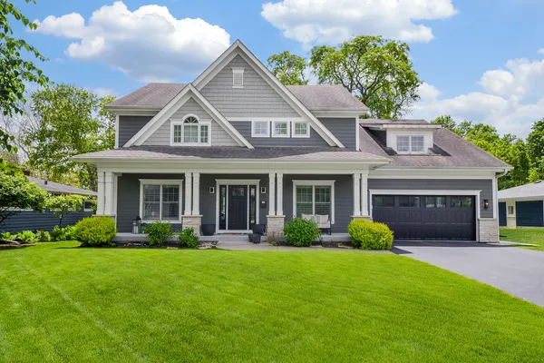 $1,220,000 | 722 Bridle Lane, Wheaton, IL 60187