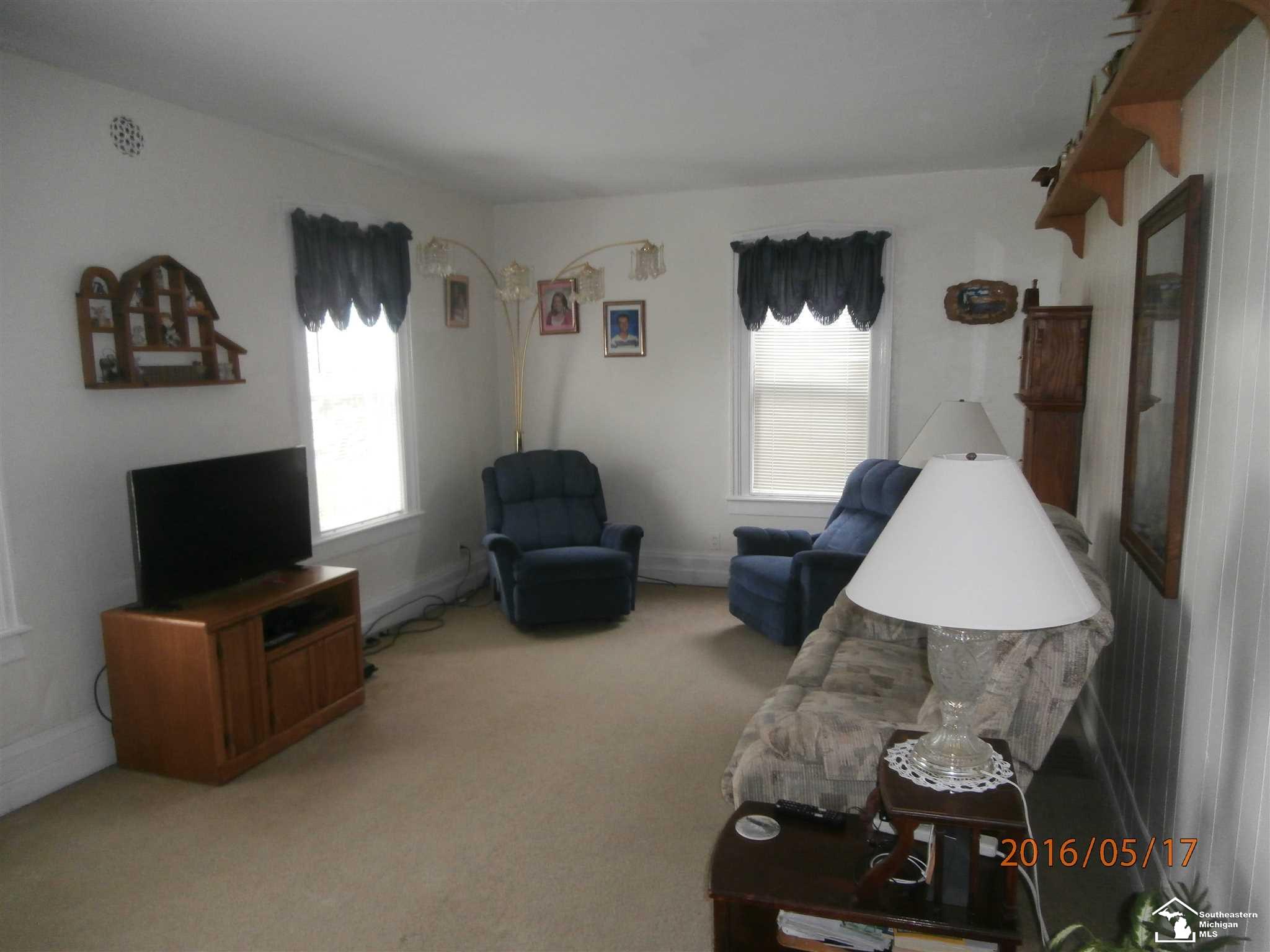 1926 Substation Road Erie, MI 48133 - Photo 4 of 29 Living Room